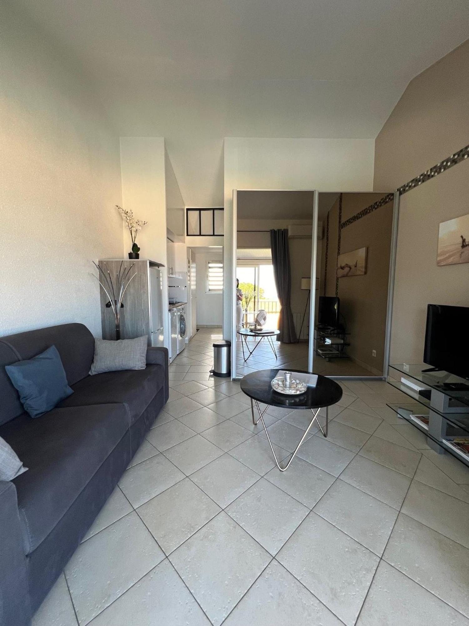 Appartement Vue Mer Golfe De Saint-Tropez Cogolin Esterno foto